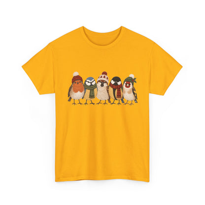 Wintervögel mit Mützen – Unisex Vogel-T-Shirt