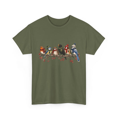 Wintervögel auf einem Ast – Unisex T-Shirt