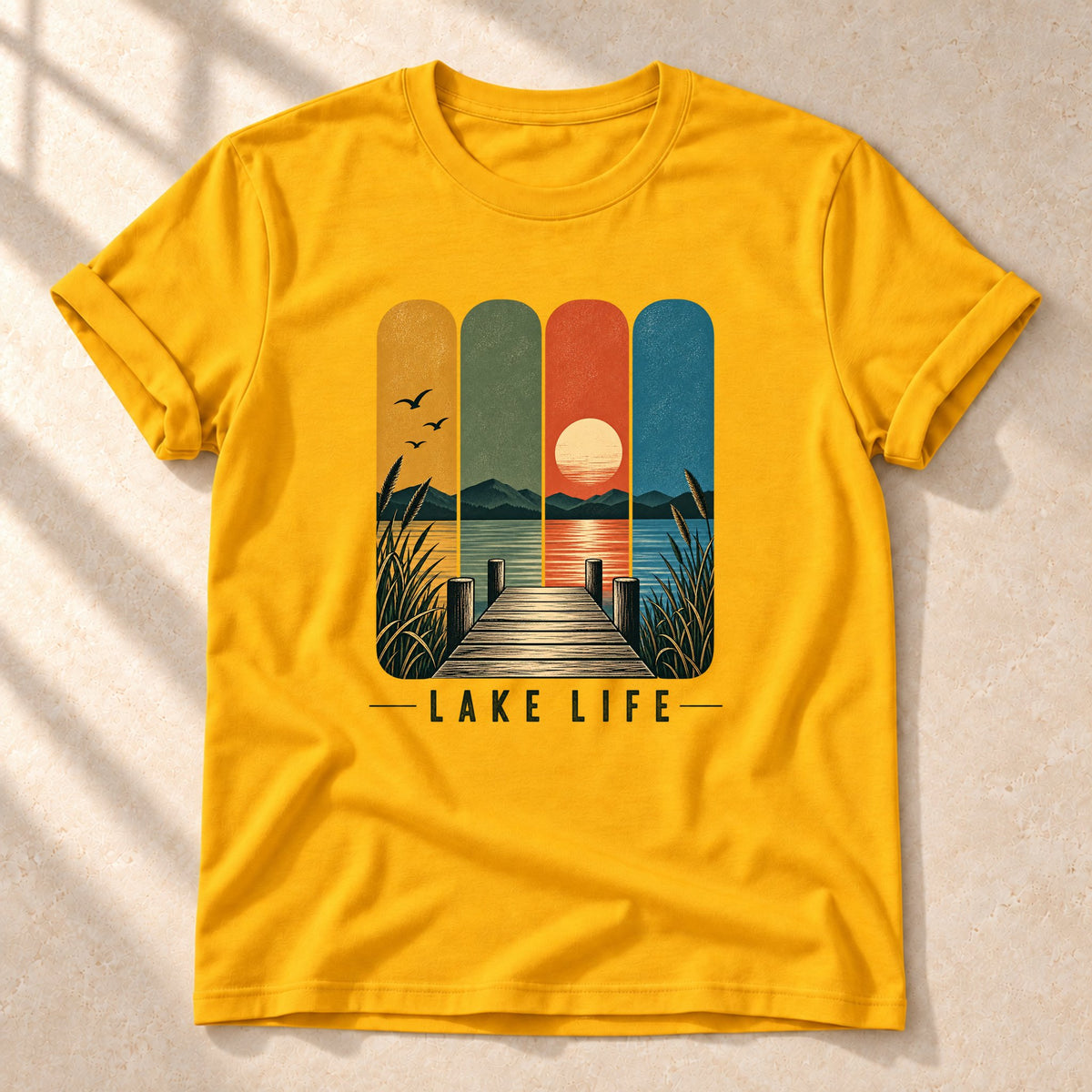 Lake Life – Unisex T-Shirt mit See-Motiv, gold, Gesamtansicht | color:gold