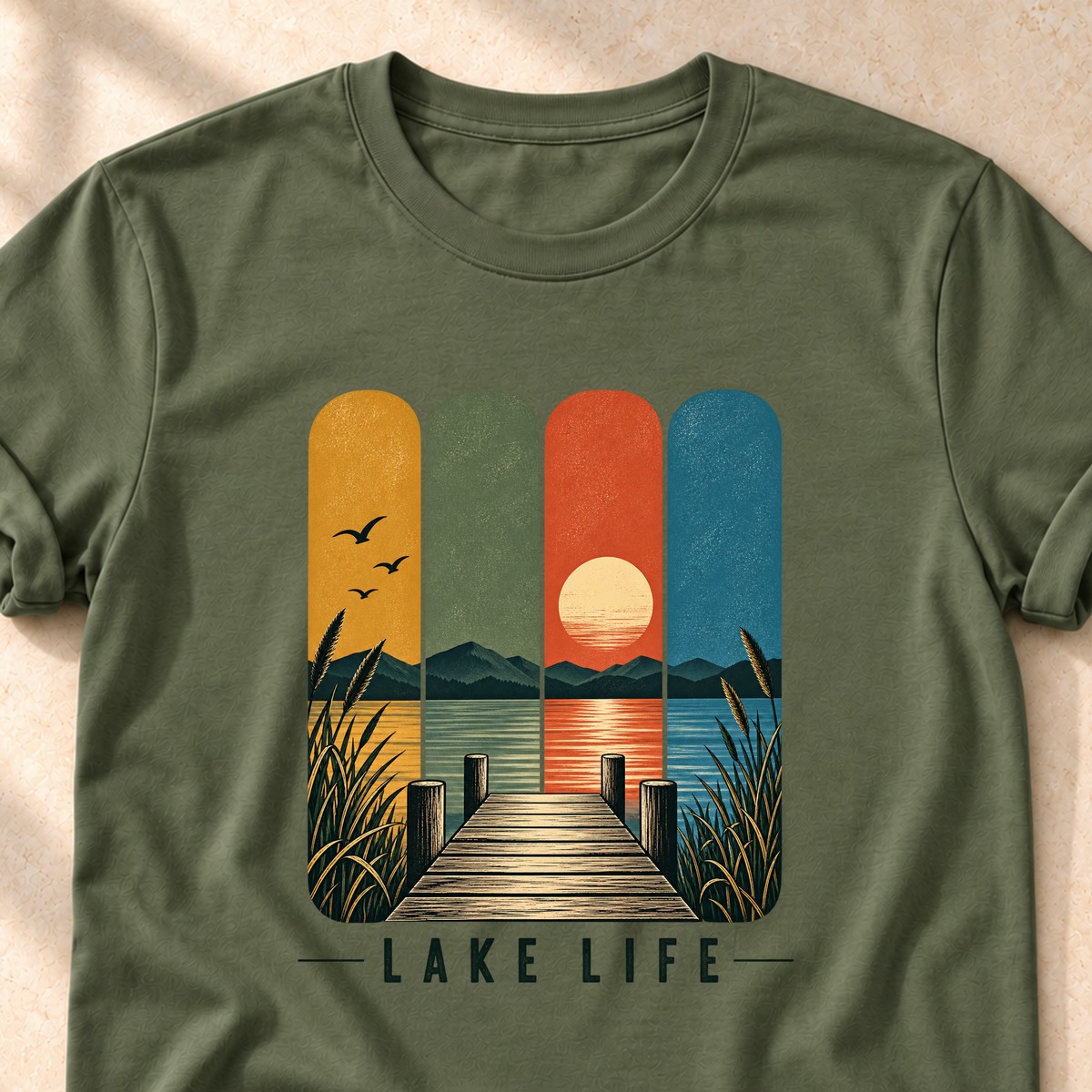 Lake Life – Unisex T-Shirt mit See-Motiv, military green, Detailaufnahme des Motivs | color:military green