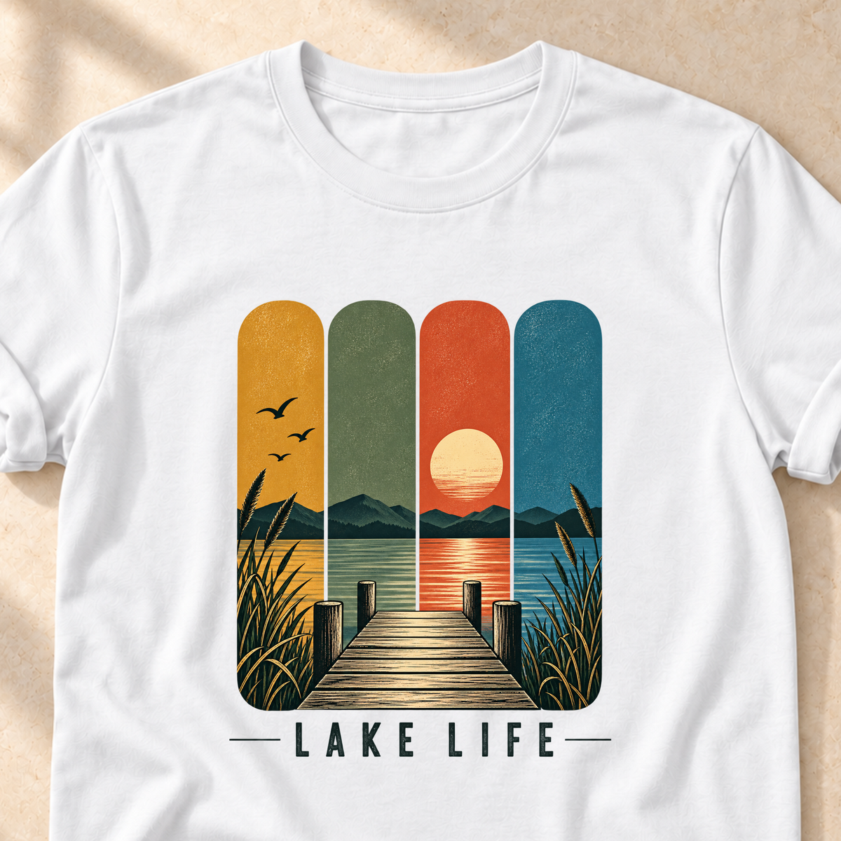 Lake Life – Unisex T-Shirt mit See-Motiv, white, Detailaufnahme des Motivs | color:white