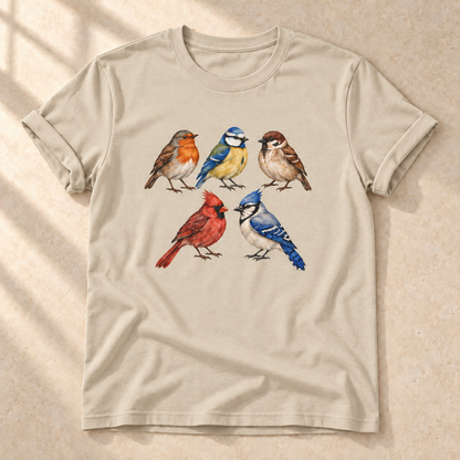 Gefiederte Freunde – Unisex Vogel-T-Shirt in Sand