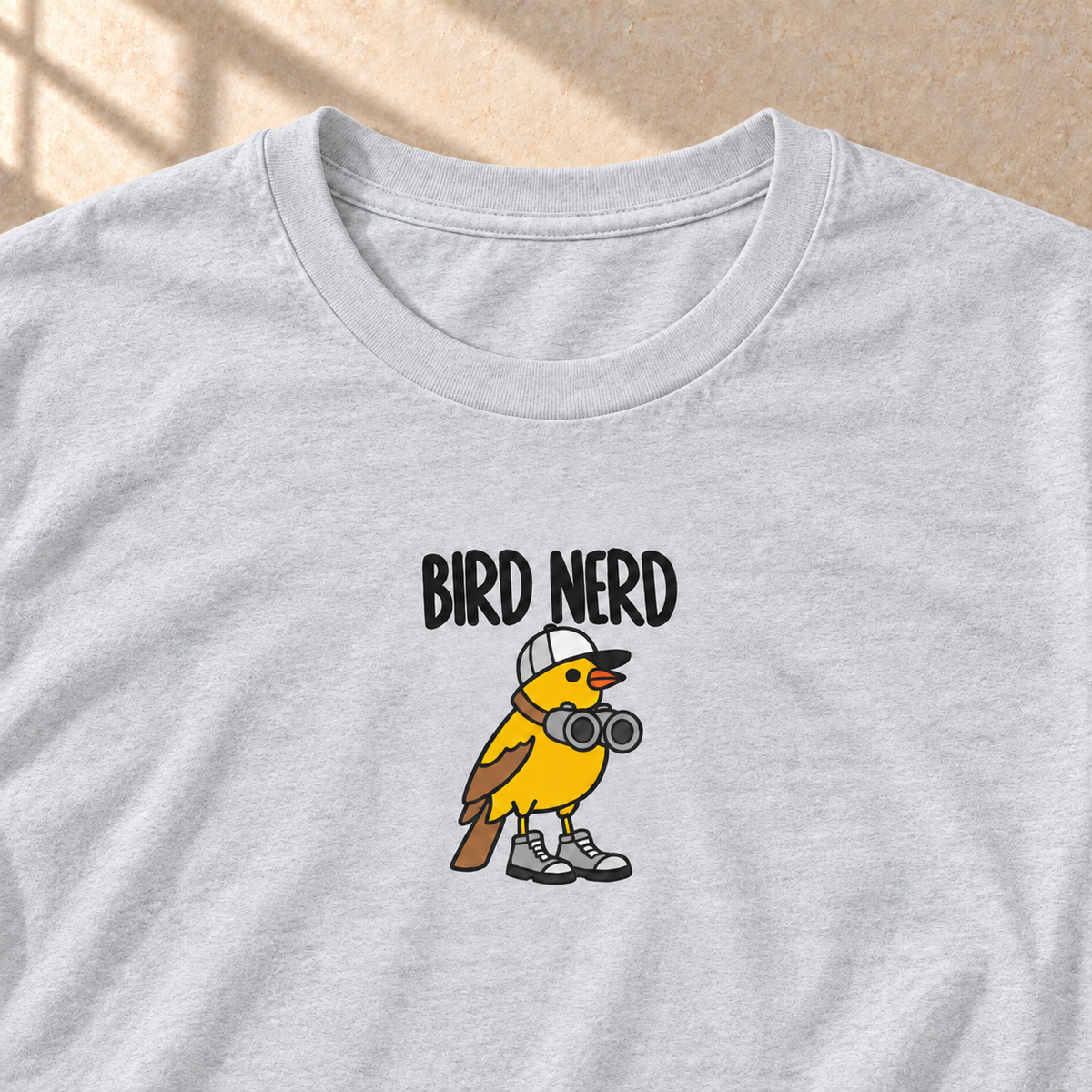 Bird Nerd – T-Shirt für Vogelfans, Ash (hellgrau meliert), Motiv und Stoff im Detail | color:ash