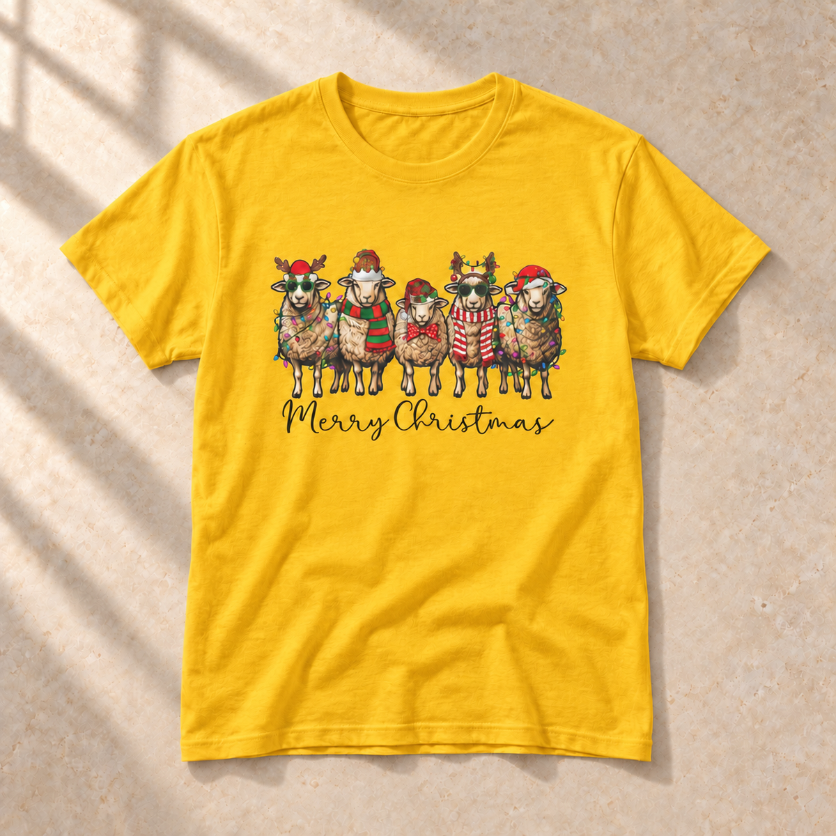 Merry Christmas Schafe – Weihnachts-T-Shirt, Gold, Gesamtansicht | color:gold