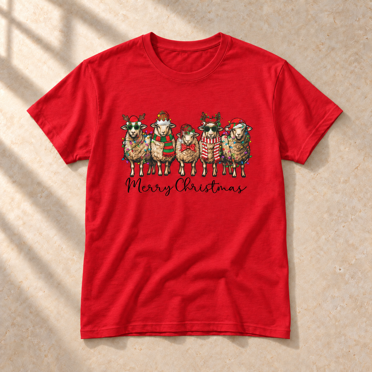 Merry Christmas Schafe – Weihnachts-T-Shirt, Rot, Gesamtansicht | color:red